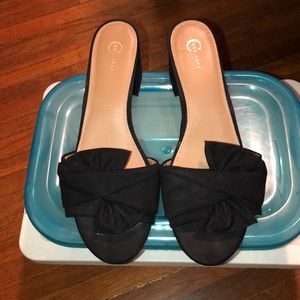 Gently worn casual shoes